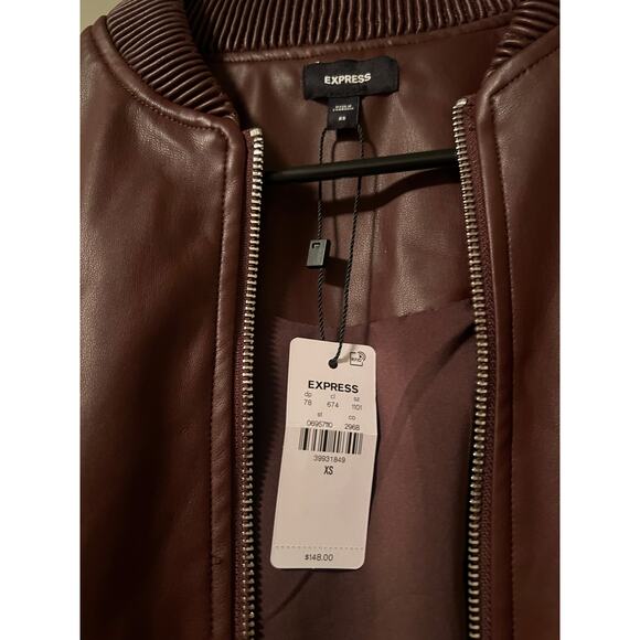 EXPRESS Faux Leather Cropped Bomber Jacket - XS with zip, pockets NWT - Picture 3 of 5